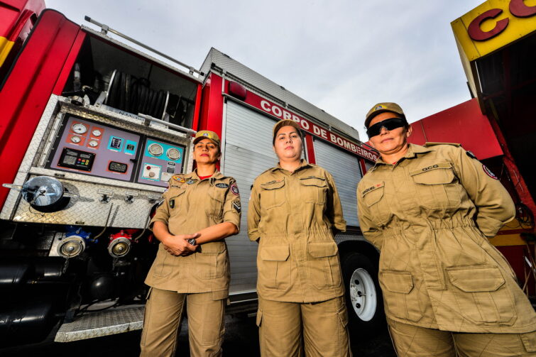 Corpo de Bombeiros Militar do Amazonas entrega donativos do projeto ‘Chama Solidária’