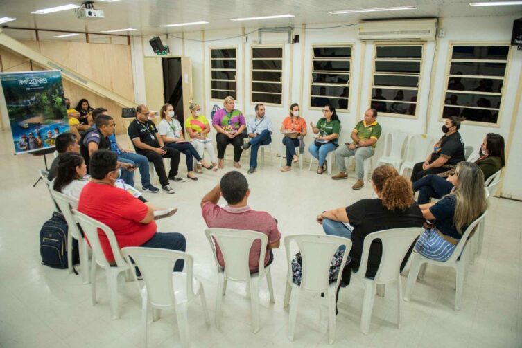 ‘Turismo em Movimento’ preparou operadores turísticos de Parintins para o Festival Folclórico