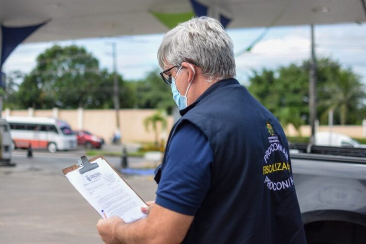 Procon-AM notifica distribuidoras de combustível em Manaus