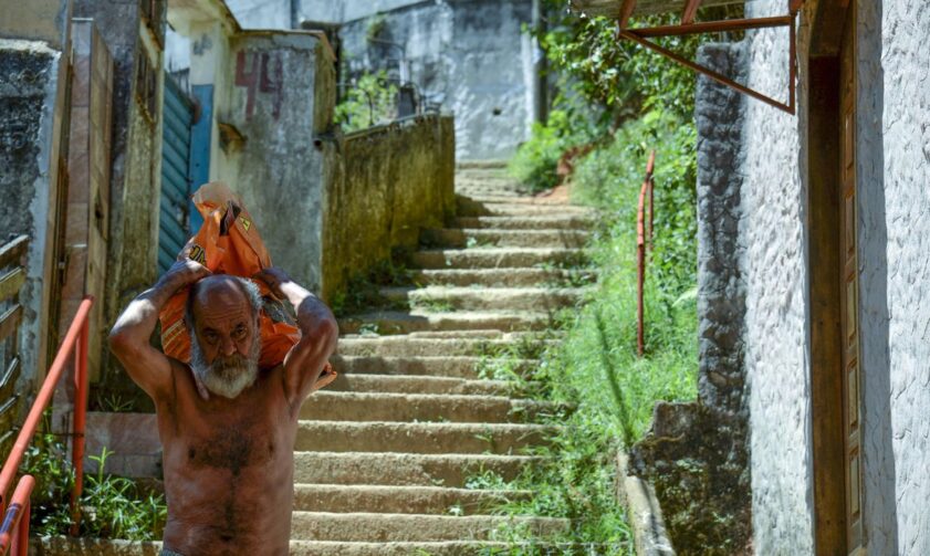 Petrópolis: um mês após tragédia, atingidos ainda buscam onde morar