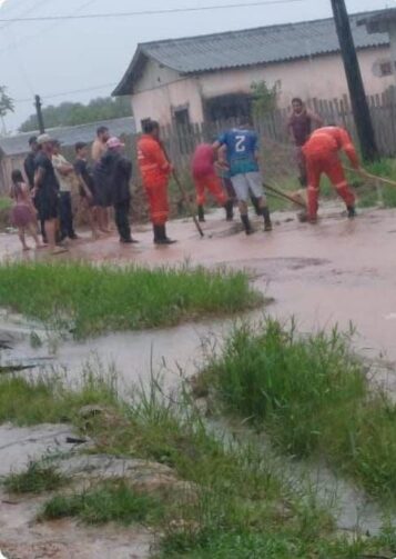 Forte chuva causa prejuízos e deixa moradores desabrigados em Autazes