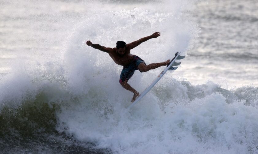 Esportes Italo Ferreira, Samuel Pupo e Filipe Toledo avançam em Bells Beach