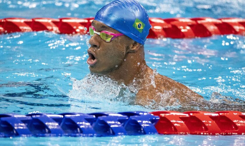 Esportes Medalhista paralímpico Gabriel Araújo bate recorde mundial