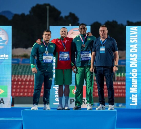 Atleta amazonense conquista medalha de prata em lançamento de dardo na Espanha