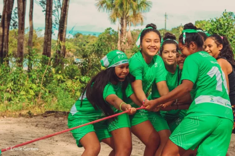 Projeto 'Deixa a mana jogar' concilia esporte e equidade de gênero em comunidades ribeirinhas da Amazônia