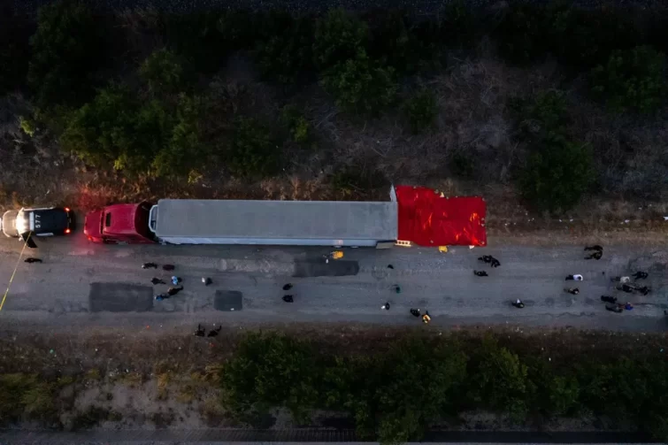 Mistério: 46 pessoas são encontradas mortas dentro de caminhão nos EUA