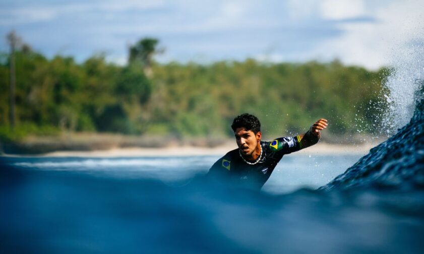 Esportes Surfe: Medina, Jadson e Filipinho seguem atrás do título em G-Land