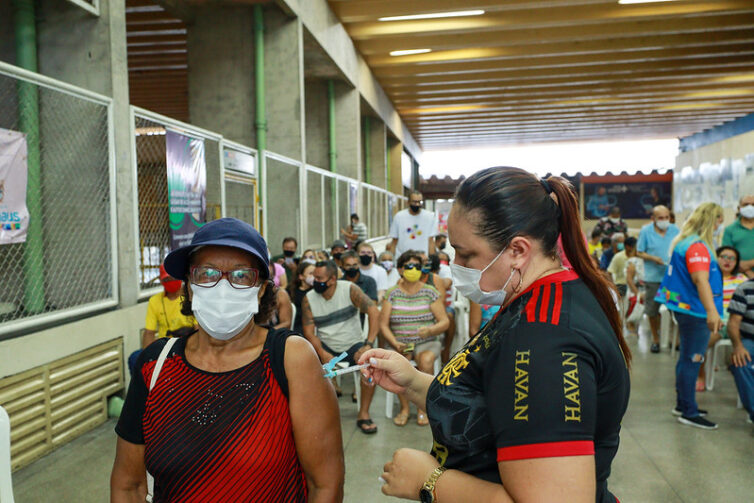 Manaus terá 84 pontos de atendimento e oferta de vacina contra a Covid-19 nesta semana