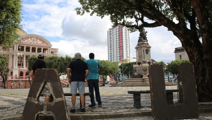 Entorno do Teatro Amazonas contará com letreiro turístico