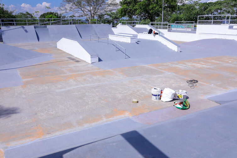 Skate Park, academia ao ar livre e quadras de streetball ampliam prática esportiva na Ponta Negra