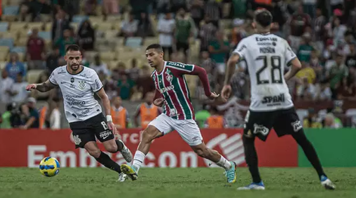 Copa do Brasil: Corinthians reage e arranca empate com o Fluminense no Maracanã