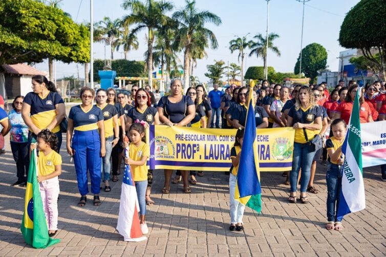 Abertura da Semana da Pátria é celebrada com hasteamento de bandeiras e Desfile Cívico em Autazes