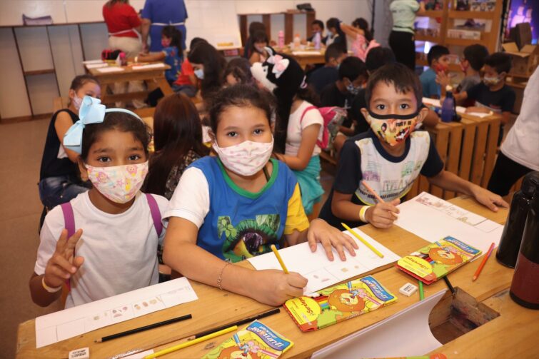 Leiturinha e Sesc AM promovem doação de livros infantis durante a 37ª Feira de Livros