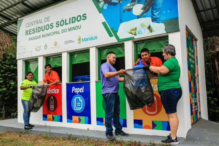 Confira onde ficam os 36 pontos de coleta seletiva de lixo em Manaus