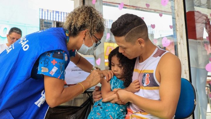 Mais de 80 pontos de vacinação contra a Covid-19 serão disponibilizados em Manaus nesta quinta e sexta-feira