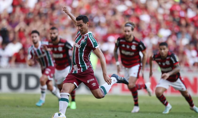 Fluminense bate Flamengo e dorme na vice-liderança do Brasileiro