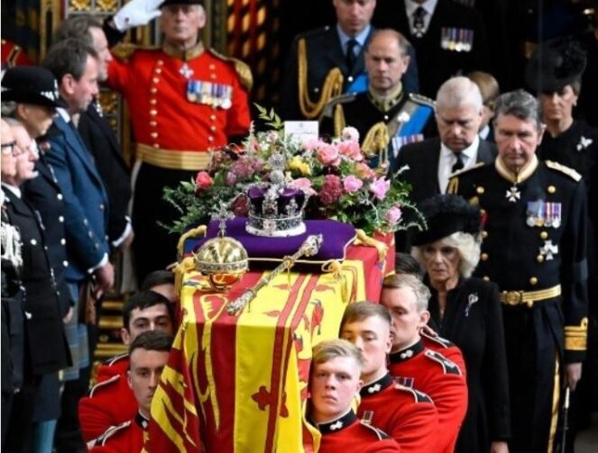 Reino Unido e o mundo se despedem de Elizabeth II no 'funeral do século'