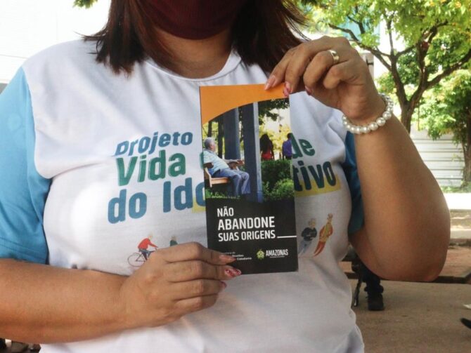 Campanha para coibir abandono de idosos em unidades hospitalares é realizada em Manaus