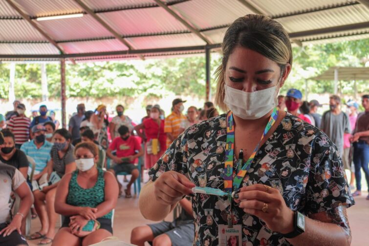 75 pontos de vacinação contra a Covid-19 são disponibilizados nesta semana em Manaus