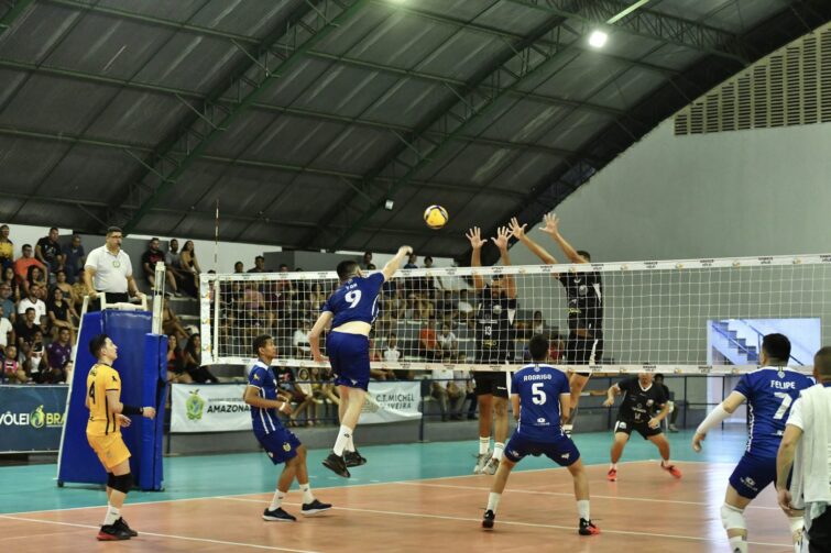 Última rodada da Superliga Nacional C de Vôlei masculino em Manaus define três equipes da casa nas semifinais