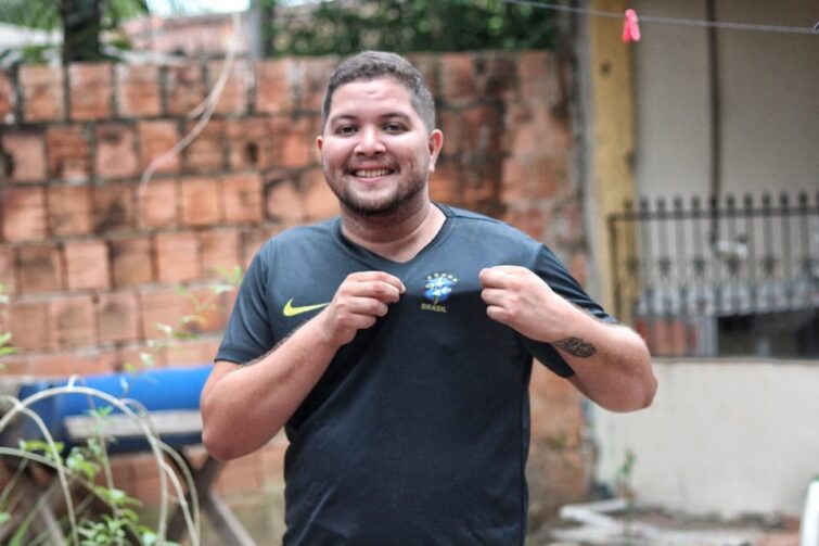 Conheça a relação de amor de um jovem autazense com a Copa do Mundo de Futebol