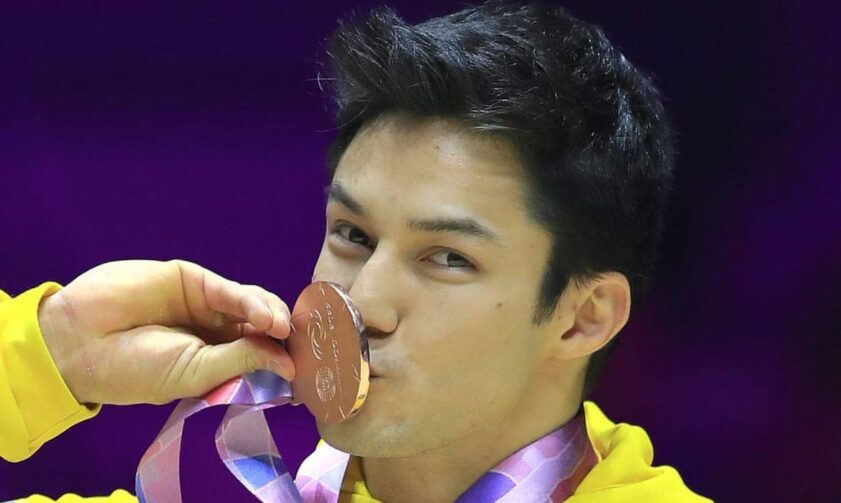 Arthur Nory celebra volta por cima e dedica à mãe o bronze no Mundial