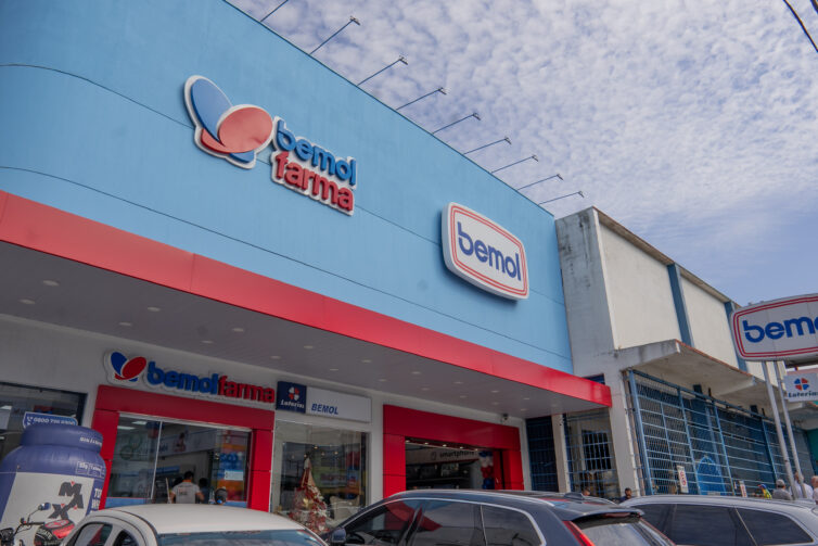 Bemol Educandos reinaugura com ampliação de loja e nova Bemol Farma