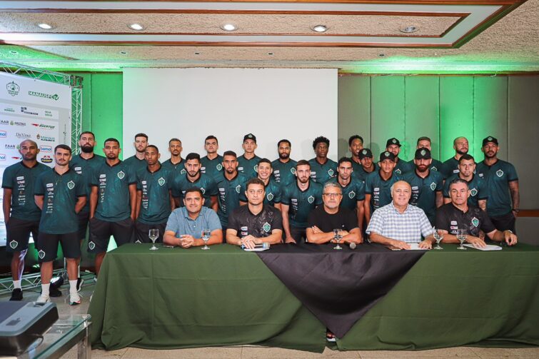 Manaus FC apresenta elenco com 25 jogadores para a temporada 2023