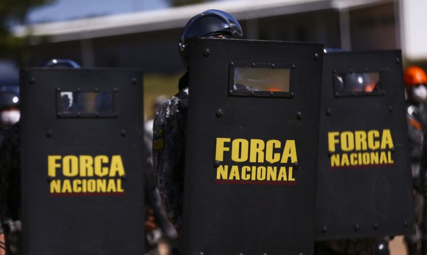 PM's de oito estados se integram à Força Nacional em Brasília