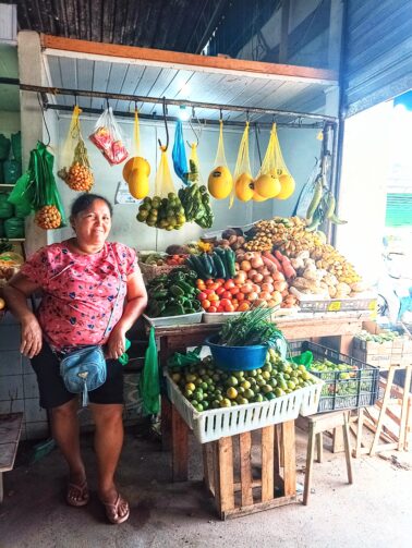 Uma vida de dedicação à feira: conheça a trajetória de dona Mariete Lima