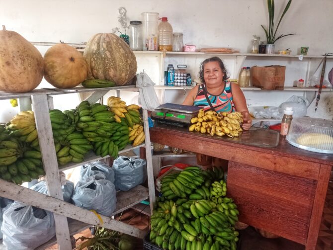 Conheça a história de Teresa Moreira, a Rainha das Frutas de Autazes