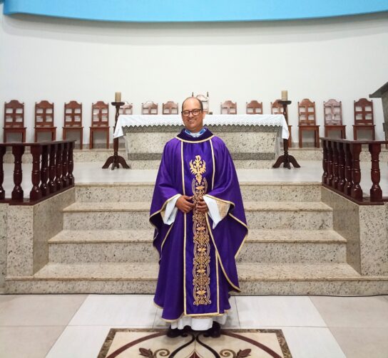 Diocese de Borba realiza despedida de Sacerdote em Autazes