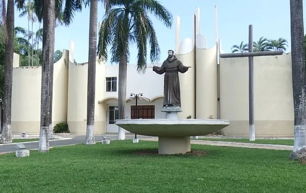 Paróquia São Francisco de Assis: uma comunidade ativa e solidária em Ariquemes