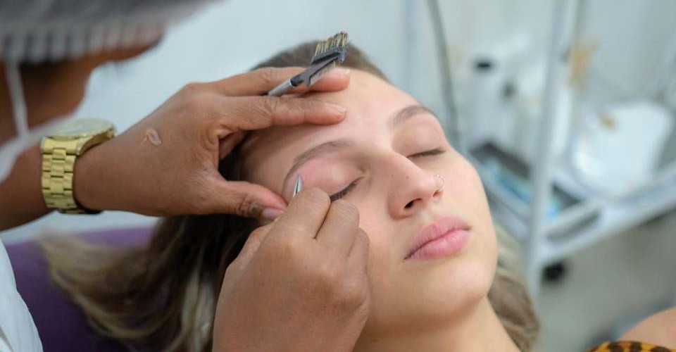 Ariquemes disponibiliza oficinas de panificação, designer de sobrancelhas e depilação egípcia