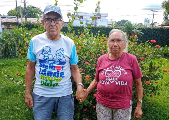 Eternos namorados: conheça a história do casal Arnoldo e Edna, juntos há quase 60 anos