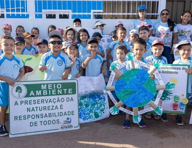Estudantes da Escola Pedacinho do Céu participam de ação para a Semana do Meio Ambiente