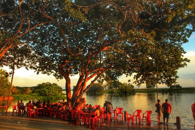 Descubra o encanto do balneário do Cantagalo em Parintins e aproveite o verão