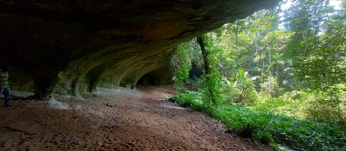 Explorando os encantos da natureza: por dentro da Gruta do Raio em Figueiredo