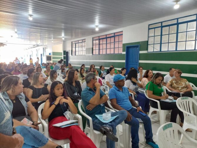 Secretaria de Ariquemes realiza seminário para discutir educação e tecnologia