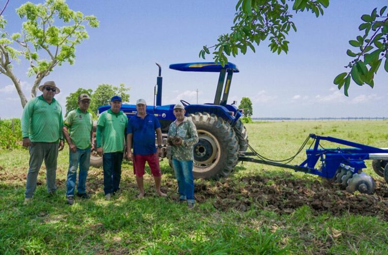 Parintins revoluciona agricultura na várzea com programa de mecanização