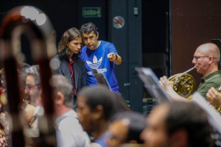 Dia Nacional da Cultura: Jovem de Autazes mostra talento ao tocar piano no Teatro Amazonas, em Manaus