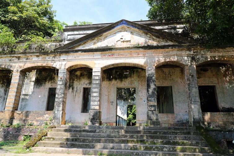 As ruínas de Paricatuba: Um tesouro histórico abandonado na Amazônia