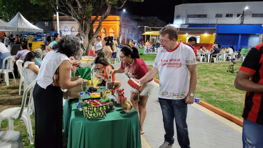 Conheça a Arteita, uma associação formada por artesãos do município de Itacoatiara