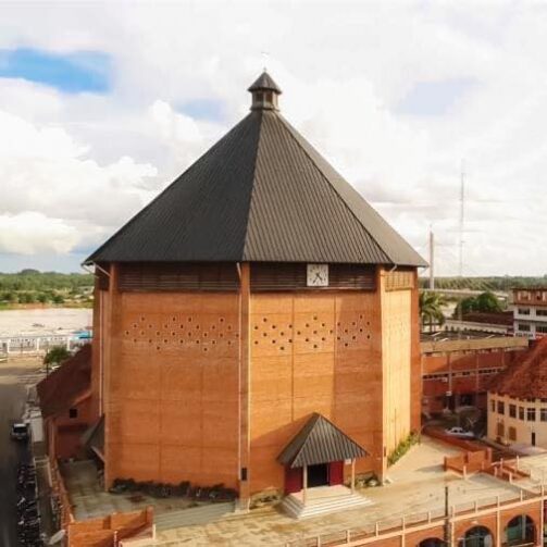 Conheça a Catedral Nossa Senhora da Gloria, representação da fé católica de Cruzeiro do Sul