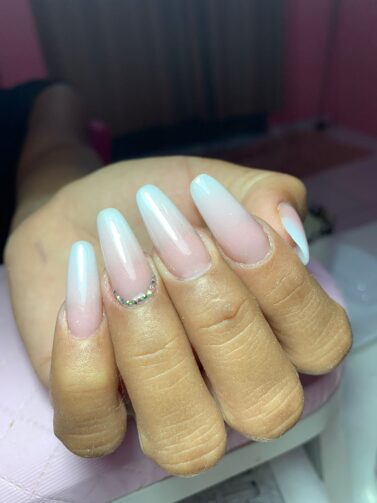 Conheça o trabalho de Natália Barbosa, nail designer em Manaquiri