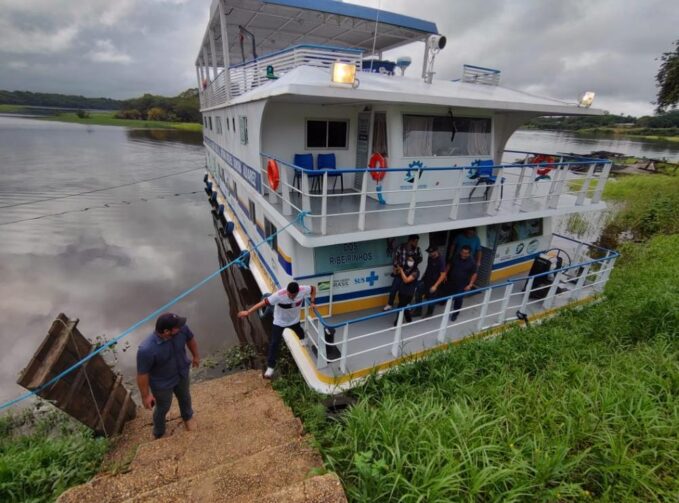 UBS Fluvial realiza atendimentos em Careiro Castanho 