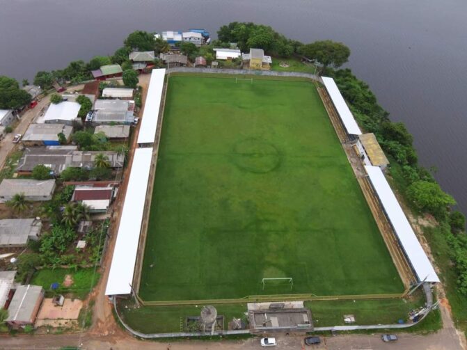 Conheça o Afonsão de Careiro: um estádio de futebol único no país