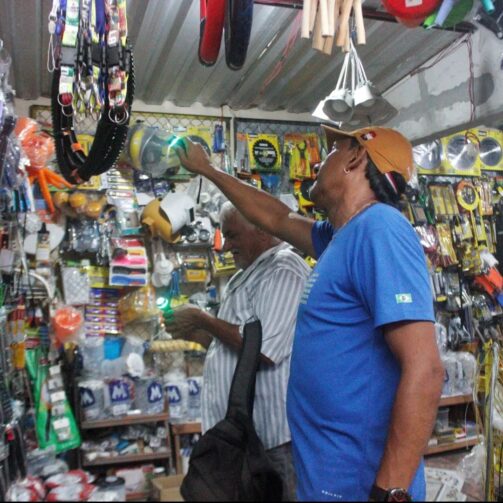 Conheça o Shopping Popular Raimunda Cajueiro, local com variedade de produtos e serviços em Rio Preto da Eva