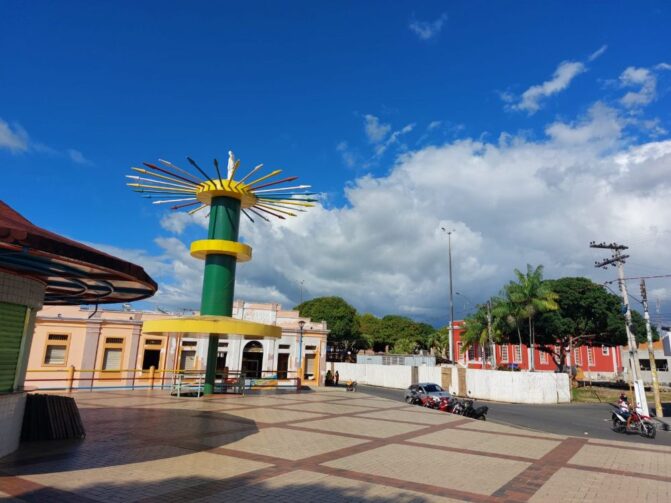 Parintins riqueza cultural e natural à beira do Rio Amazonas