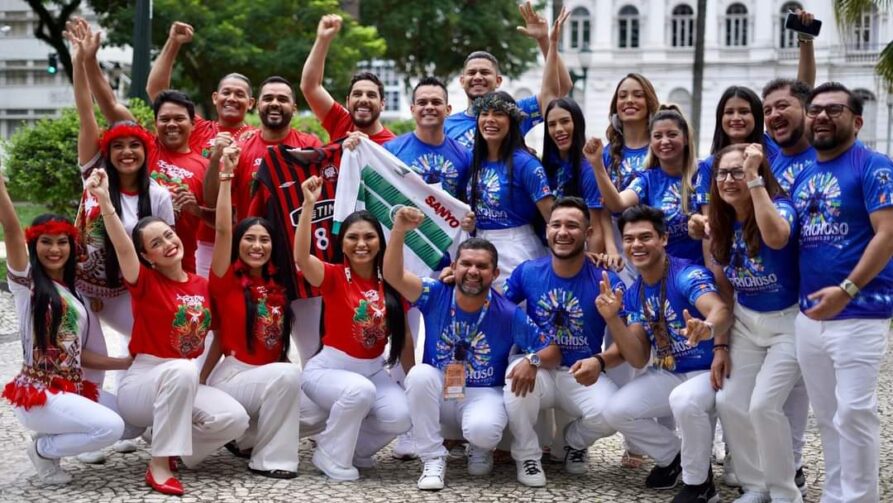 Bois de Parintins envolvem Curitiba em espetáculo cultural inédito no Festival de Curitiba